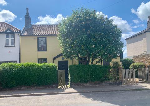 Olney Cottage : Credit Tony Harbord